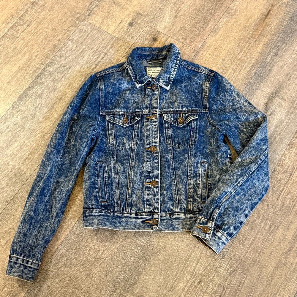 Forever 21 Jean Jacket Premium Denim Acid Wash Cropped 80's Retro Style Sz S